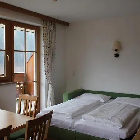 Appartementhaus Schuetzenhof Schied * グロースアルル